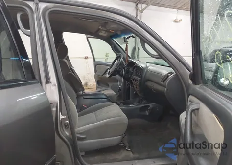 2006 Toyota Tundra Sr5 V8 from USA, damaged, VIN 5TBDT44166S511486